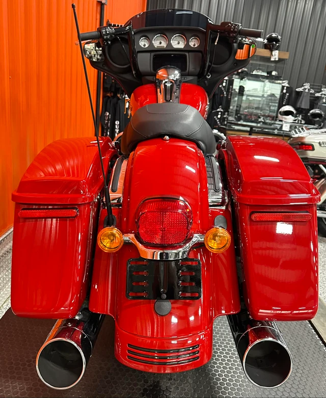 2023 Harley-Davidson, 8 267 km, dovoz Kanada — foto 4 z 5