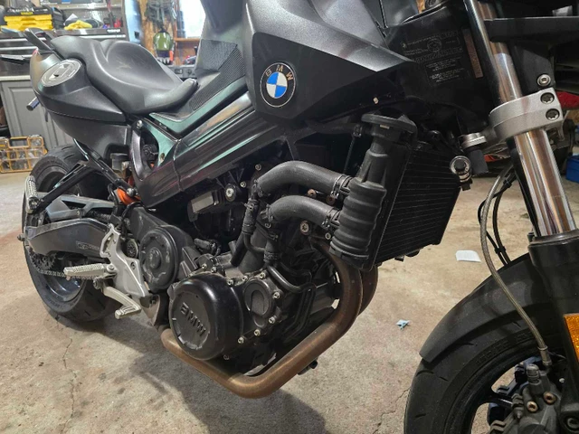2011 BMW, 39 000 km, dovoz Kanada — foto 5 z 5