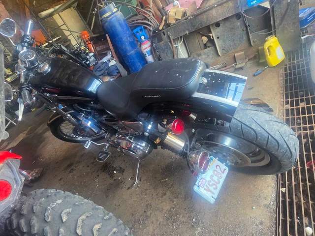 2003 Harley-Davidson, 33 000 km, dovoz Kanada — foto 3 z 4