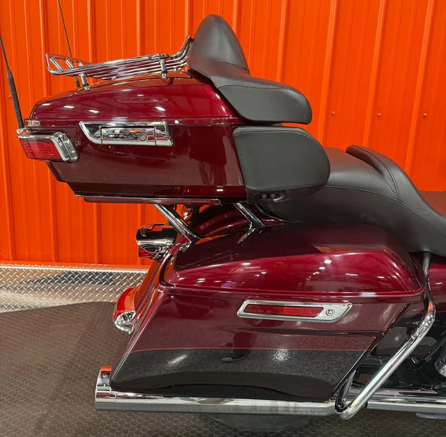 2014 Harley-Davidson, 83 000 km, dovoz Kanada — foto 5 z 5