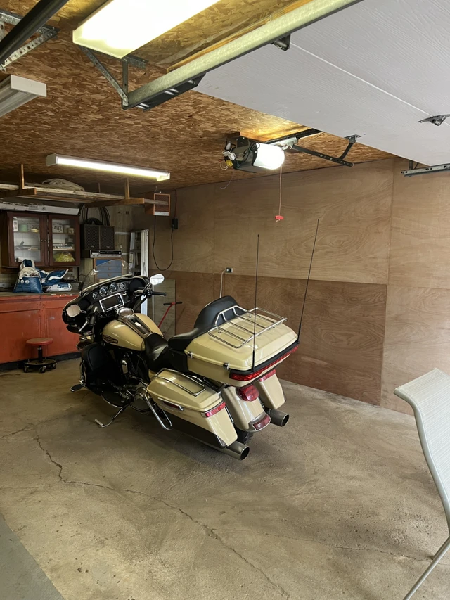 2014 Harley-Davidson, 132 000 km, dovoz Kanada — foto 3 z 5