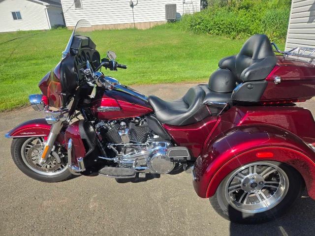2017 Harley-Davidson, 7 000 km, dovoz Kanada — foto 5 z 5