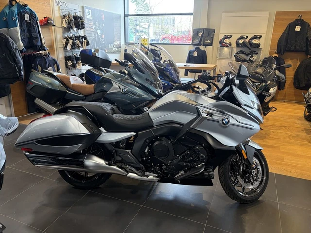 2026 BMW, 1 km, dovoz Kanada — foto 2 z 5