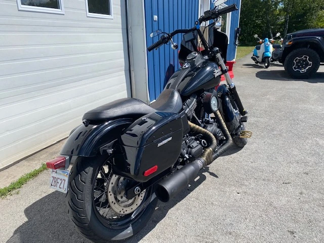 2017 Harley-Davidson, 28 000 km, dovoz Kanada — foto 4 z 5