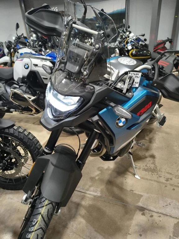 2026 BMW, 10 km, dovoz Kanada — foto 2 z 5