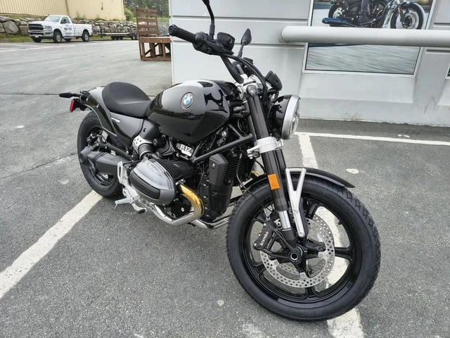 2026 BMW, 10 km, dovoz Kanada — foto 2 z 5