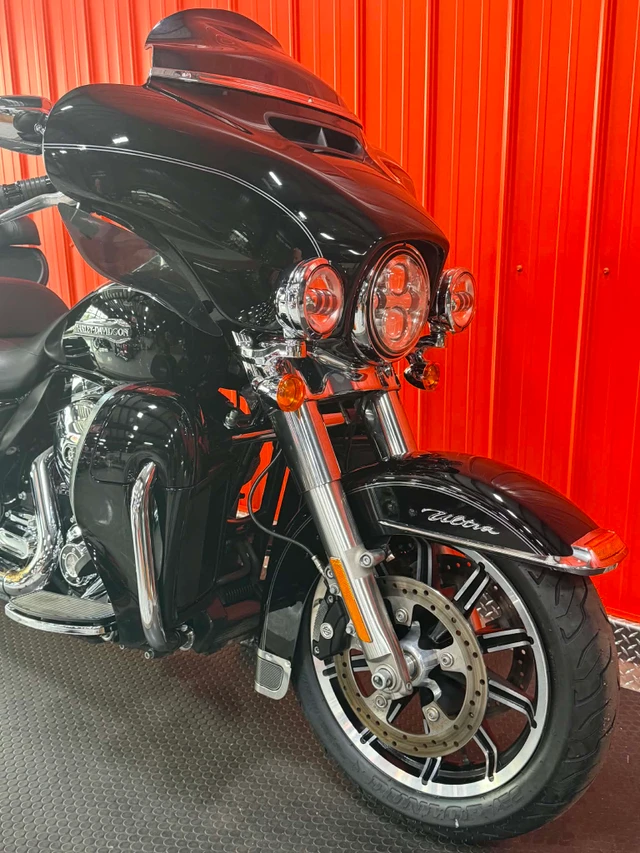 2014 Harley-Davidson, 48 250 km, dovoz Kanada — foto 2 z 5
