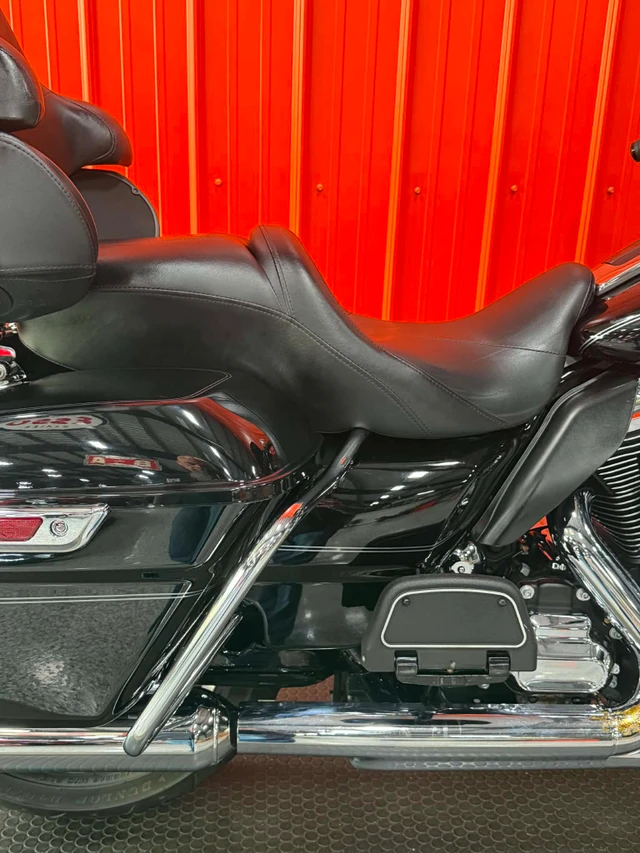 2014 Harley-Davidson, 48 250 km, dovoz Kanada — foto 5 z 5