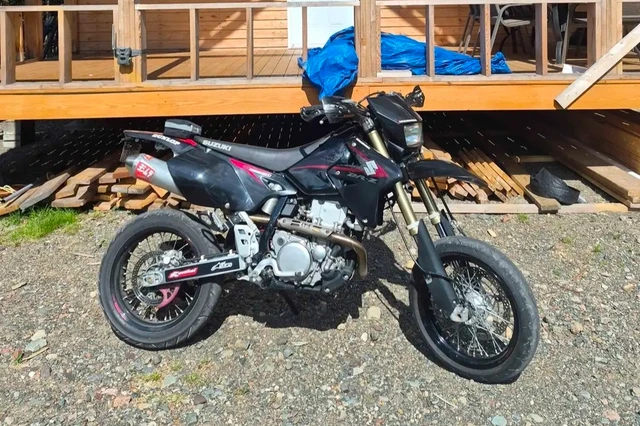 2014 Suzuki, 32 000 km, dovoz Kanada — foto 2 z 4