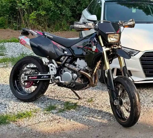 2014 Suzuki, 32 000 km, dovoz Kanada — foto 3 z 4