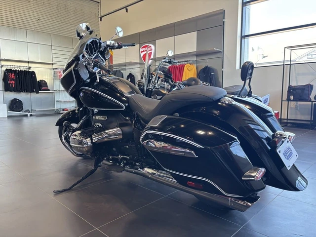 2022 BMW, 37 595 km, dovoz Kanada — foto 4 z 5