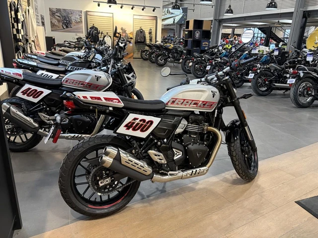 2027 Yamaha, 1 km, dovoz Kanada — foto 2 z 4