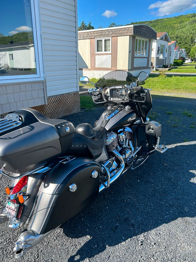 2019 Indian, 16 600 km, dovoz Kanada — foto 3 z 4