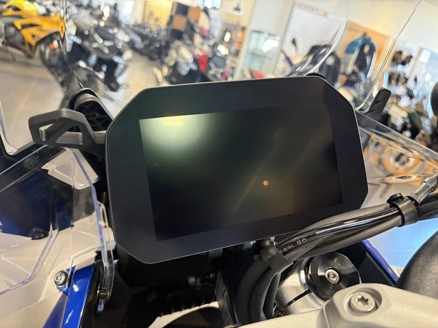 2026 BMW, 1 km, dovoz Kanada — foto 4 z 4