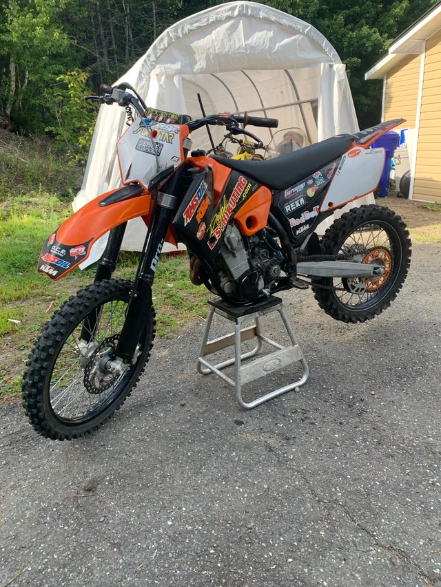 2006 KTM, dovoz Kanada — foto 1 z 4 2006 KTM, dovoz Kanada — foto 1 z 4