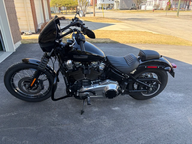 2025 Harley-Davidson, 2 139 km, dovoz Kanada — foto 2 z 4