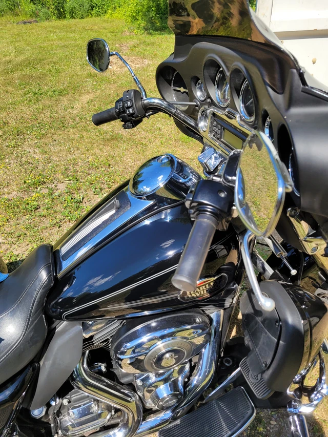2009 Harley-Davidson, 32 560 km, dovoz Kanada — foto 5 z 5