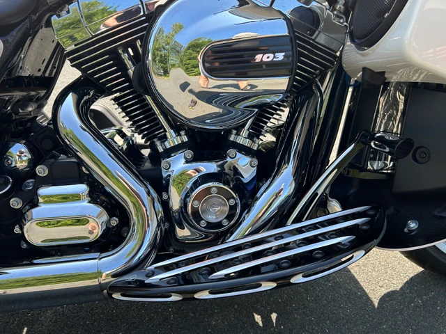 2015 Harley-Davidson, 9 000 km, dovoz Kanada — foto 4 z 5