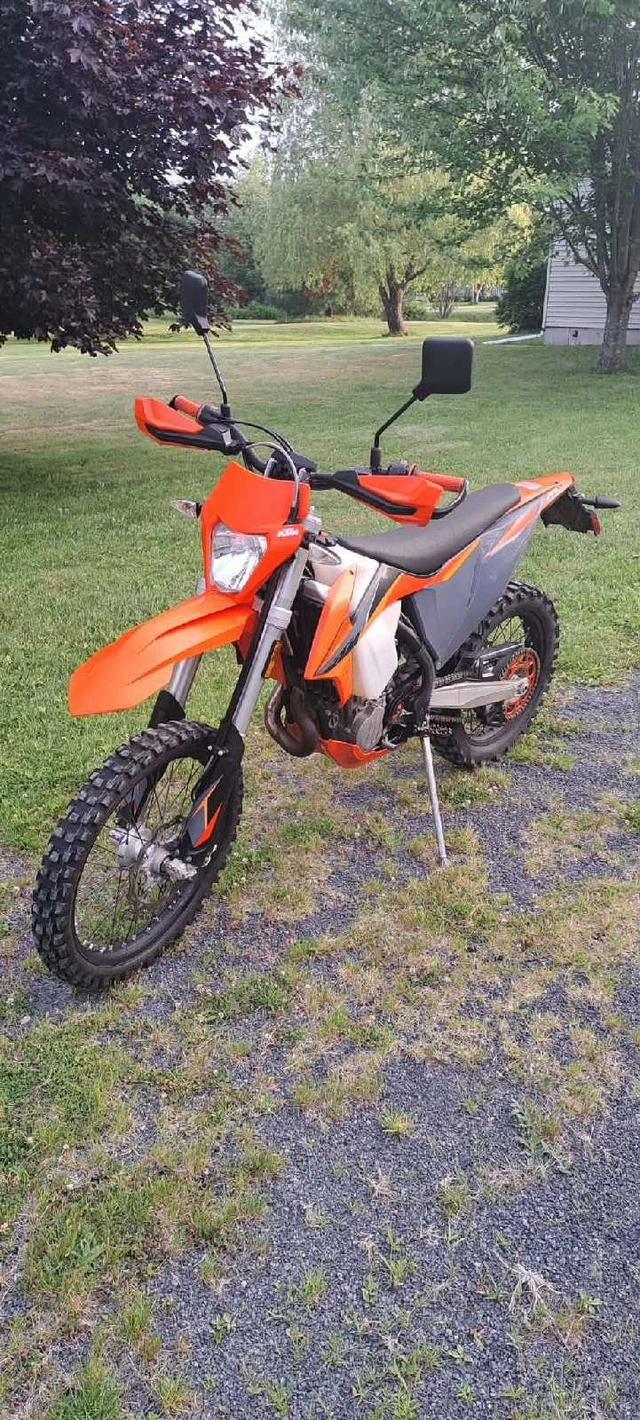 2021 KTM, 8 000 km, dovoz Kanada — foto 1 z 5 2021 KTM, 8 000 km, dovoz Kanada — foto 1 z 5