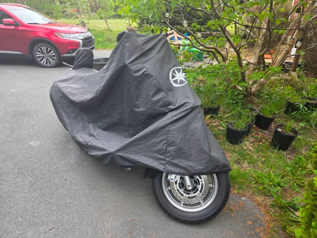 2011 Yamaha, 8 400 km, dovoz Kanada — foto 2 z 5