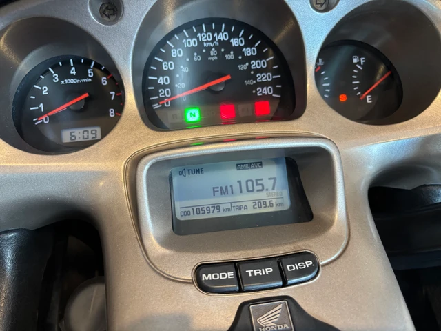 2002 Honda, 105 979 km, dovoz Kanada — foto 4 z 4