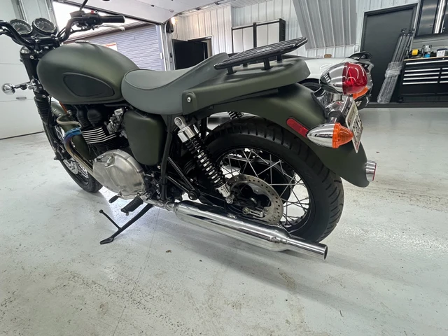 2012 Triumph, 146 km, dovoz Kanada — foto 3 z 5