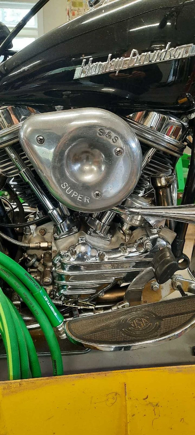 1953 Harley-Davidson, 110 km, dovoz Kanada — foto 2 z 5