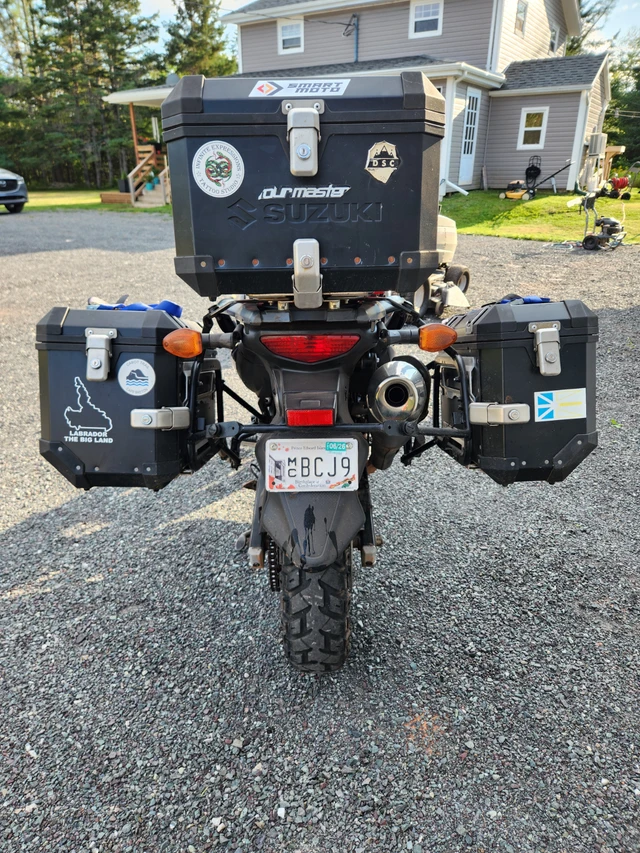 2015 Suzuki, 21 000 km, dovoz Kanada — foto 5 z 5