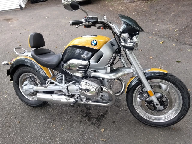 2001 BMW, 58 000 km, dovoz Kanada — foto 4 z 5