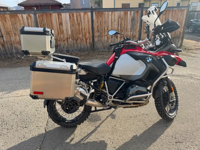 2018 BMW, 18 000 km, dovoz Kanada — foto 3 z 5