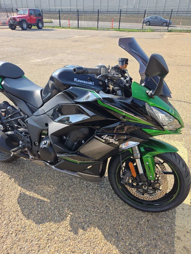 2023, 8 300 km, dovoz Kanada — foto 3 z 3