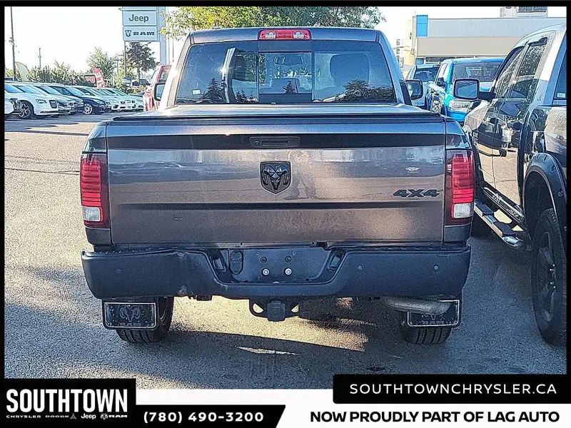 2019 RAM 1500 Warlock, šedá, 169 125 km, dovoz Kanada — foto 3 z 12