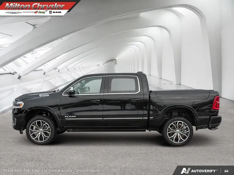 2026 RAM 1500 TUNGSTEN CREW 4X4, MULTI-FUNCTION TAILGATE, černá, 10 km, dovoz Kanada — foto 3 z 12