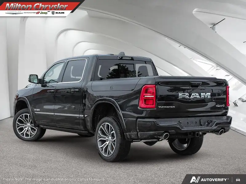 2026 RAM 1500 TUNGSTEN CREW 4X4, MULTI-FUNCTION TAILGATE, černá, 10 km, dovoz Kanada — foto 4 z 12