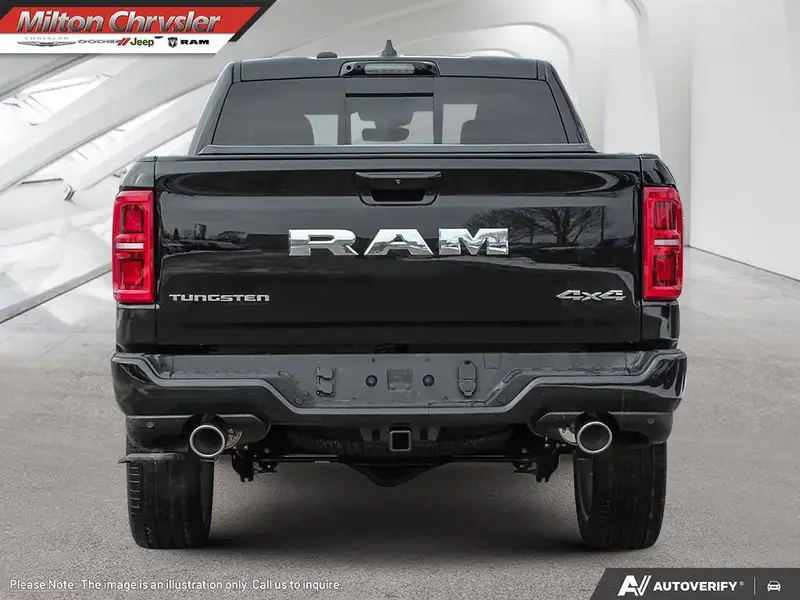 2026 RAM 1500 TUNGSTEN CREW 4X4, MULTI-FUNCTION TAILGATE, černá, 10 km, dovoz Kanada — foto 5 z 12