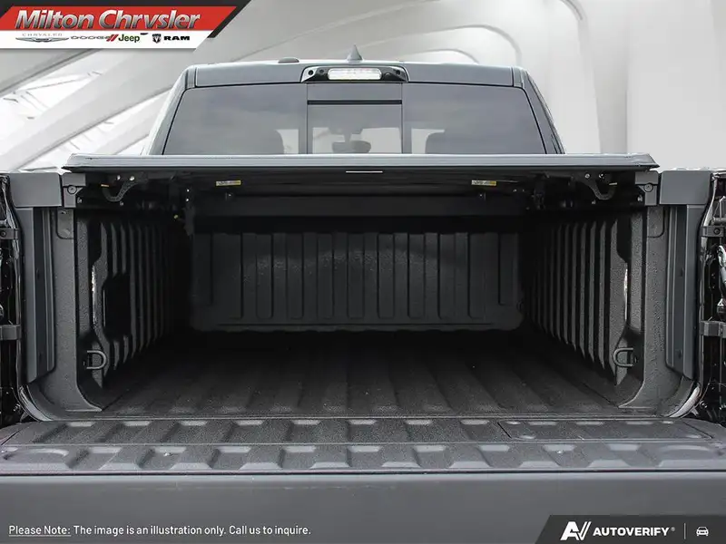 2026 RAM 1500 TUNGSTEN CREW 4X4, MULTI-FUNCTION TAILGATE, černá, 10 km, dovoz Kanada — foto 7 z 12