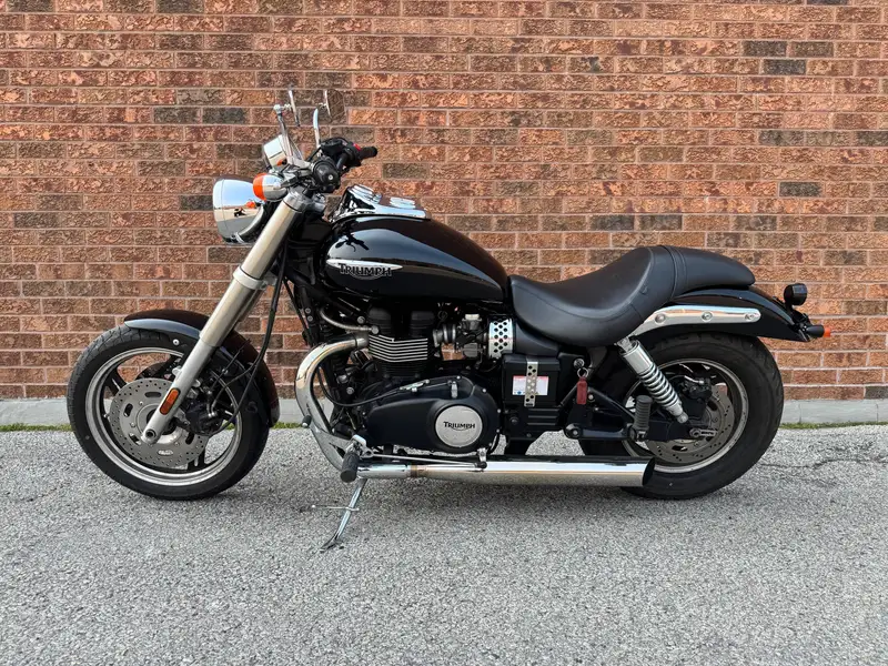 2009 Triumph Speedmaster, 42 000 km, dovoz Kanada — foto 2 z 12