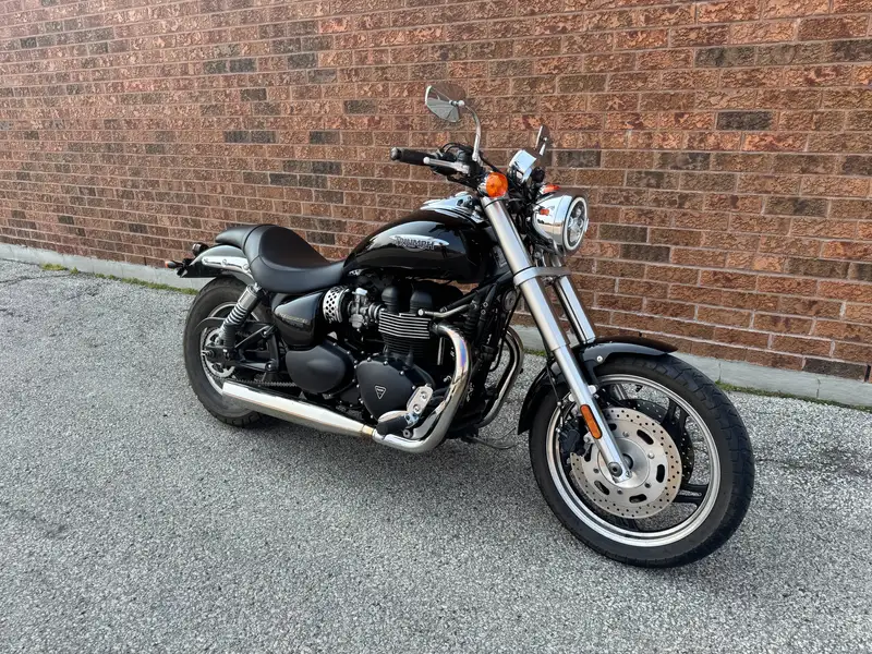 2009 Triumph Speedmaster, 42 000 km, dovoz Kanada — foto 4 z 12