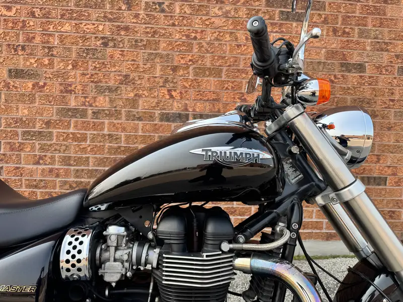 2009 Triumph Speedmaster, 42 000 km, dovoz Kanada — foto 7 z 12