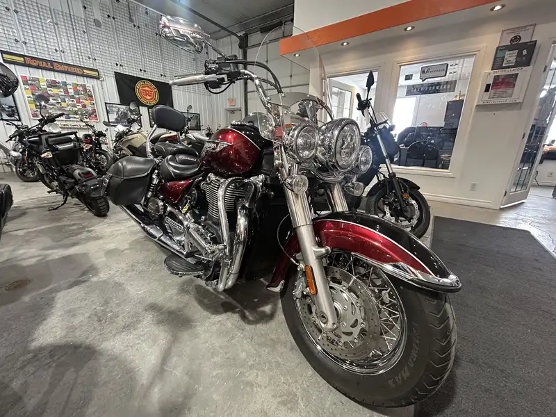 2016 Triumph Thunderbird, 84 076 km, dovoz Kanada — foto 2 z 11