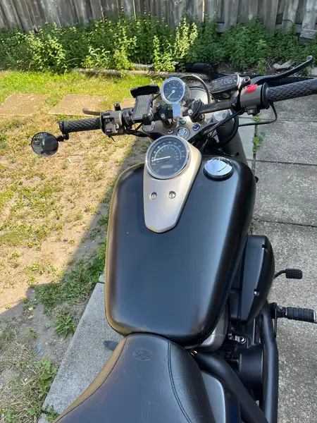2012 Honda Shadow Phantom, černá, 21 092 km, dovoz Kanada — foto 3 z 6