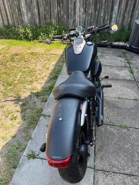 2012 Honda Shadow Phantom, černá, 21 092 km, dovoz Kanada — foto 4 z 6