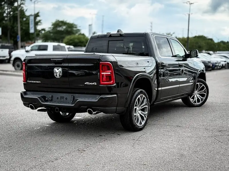 2026 RAM 1500 Tungsten | MULTI-FUNCTION TAILGATE | BED UTILITY G, černá, 10 km, dovoz Kanada — foto 2 z 9