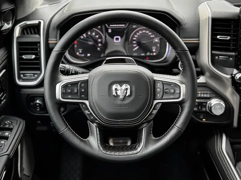 2026 RAM 1500 Tungsten | MULTI-FUNCTION TAILGATE | BED UTILITY G, černá, 10 km, dovoz Kanada — foto 7 z 9