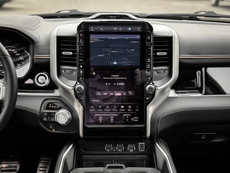 2026 RAM 1500 Tungsten | MULTI-FUNCTION TAILGATE | BED UTILITY G, černá, 10 km, dovoz Kanada — foto 8 z 9
