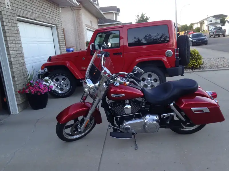 2012 Harley-Davidson Dyna Switchback, 8 351 km, dovoz Kanada — foto 4 z 4