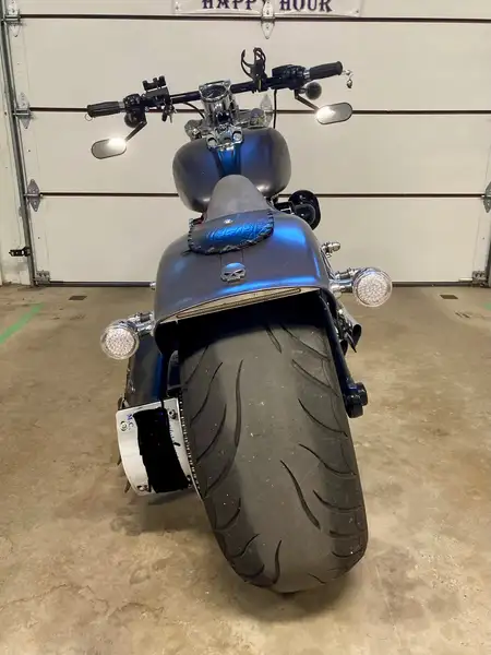 2016 Harley-Davidson Breakout, šedá, 68 000 km, dovoz Kanada — foto 3 z 9