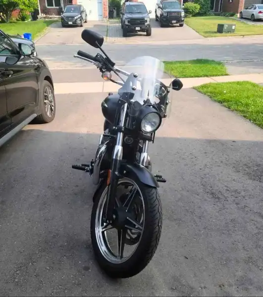 2013 Triumph Speedmaster, černá, 19 000 km, dovoz Kanada — foto 3 z 4