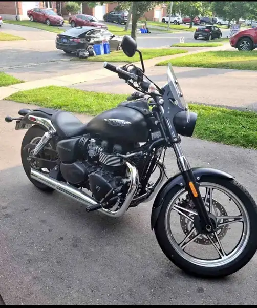 2013 Triumph Speedmaster, černá, 19 000 km, dovoz Kanada — foto 4 z 4