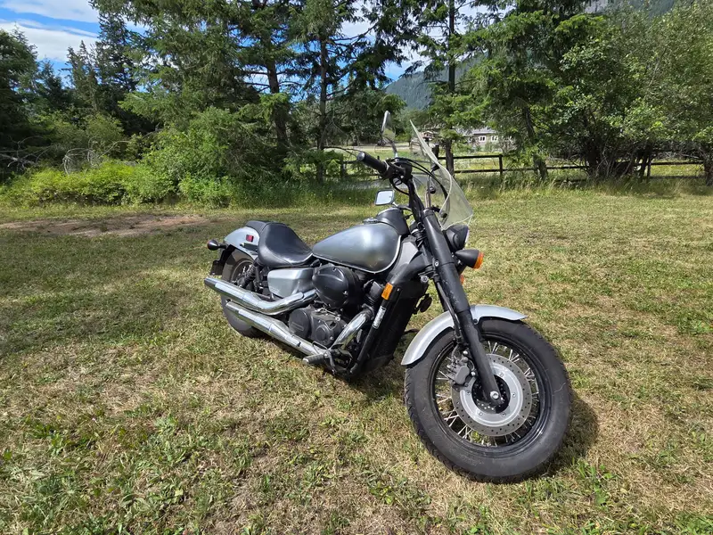 2015 Honda Shadow Phantom, šedá, 18 951 km, dovoz Kanada — foto 5 z 5